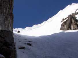 Fogotten twin cornice top