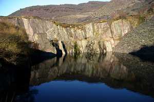 Dali's Hole