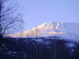 Gaustatoppen from the road