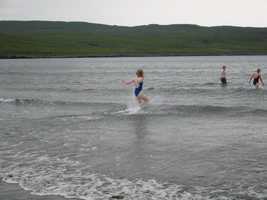 Brave (mad!) KMC'ers swimming