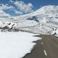 Approaching twin-peaked Mt Elbrus from the North (Mark Pilling)