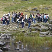 Crowds at Llyn Idwal (Virginia Castick)