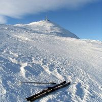 Telemarking on Telemarks heighest (David Lygate)