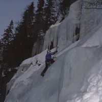 Thomas Marsden on Bullen (Craig Marsden)