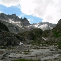 Approach to Bachlital Hut (Colin Maddison)