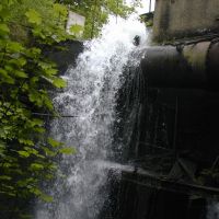 Roger and Neville decided they would walk to Litton Mill (Roger Dyke)