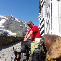 Colin and friend at Gleckstein Hut (Andy Stratford)
