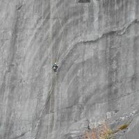 An early shunt session on the crux (Lucie Williams)