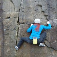 Beth bouldering (Dave Wylie)