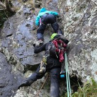 Andy gives Jess from Bath Uni a hand up (Nick A)