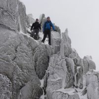 James & Stevie descend to the notch on Bristly Ridge (Andy Stratford)