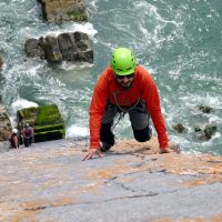 Andy leading "Giltar Slab Route" (Dave Wylie)