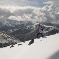 Sadler runs down Glyders (David Bish)